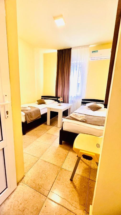 Marnar Hotel エレバン エクステリア 写真