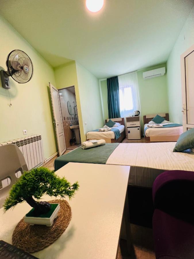 Marnar Hotel エレバン エクステリア 写真