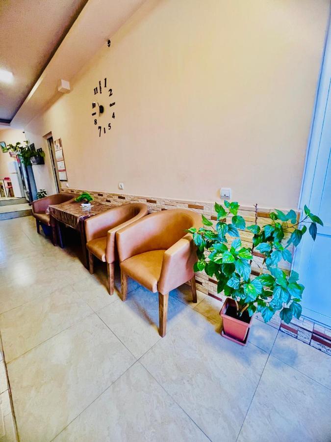 Marnar Hotel エレバン エクステリア 写真