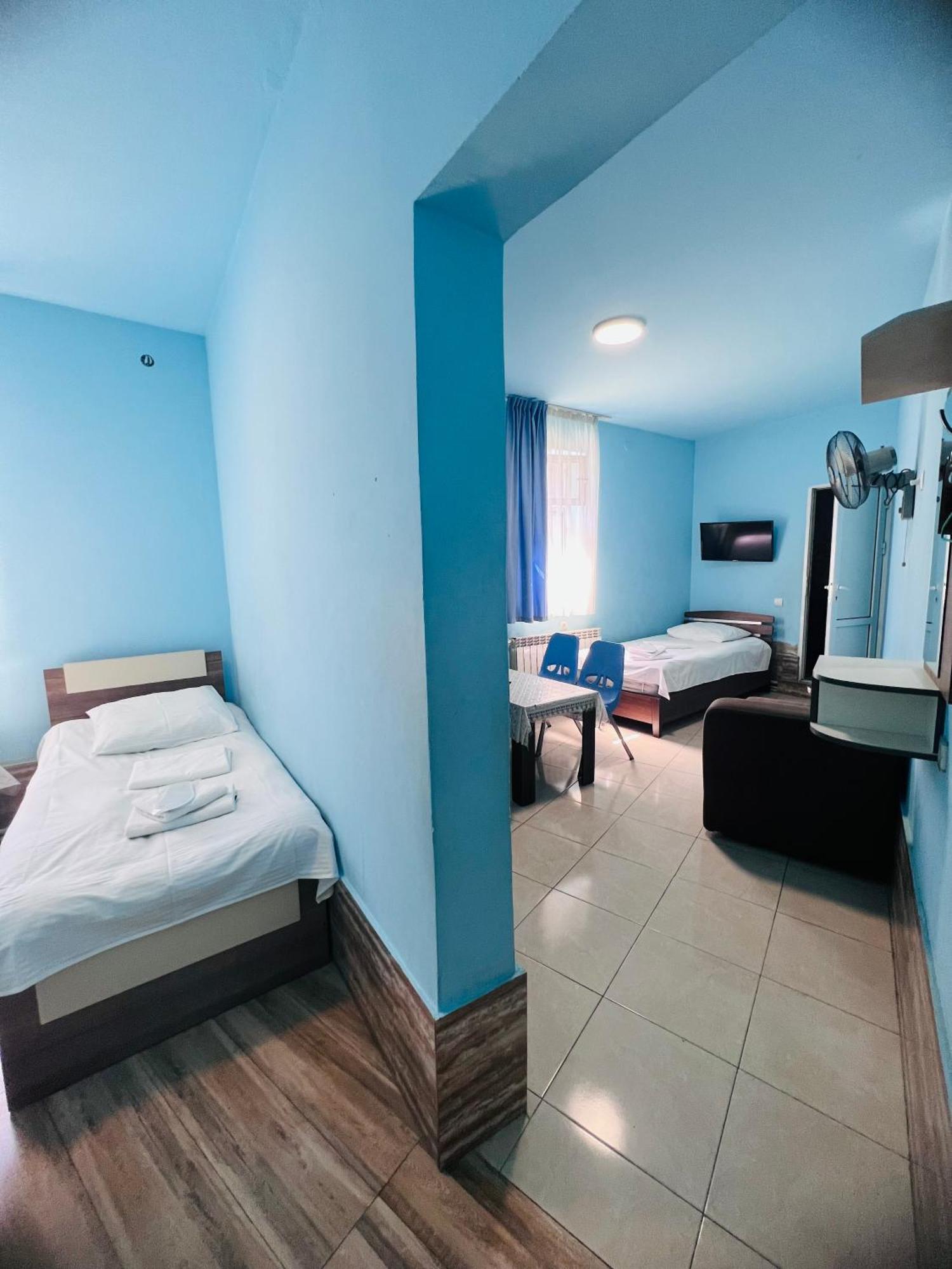 Marnar Hotel エレバン エクステリア 写真