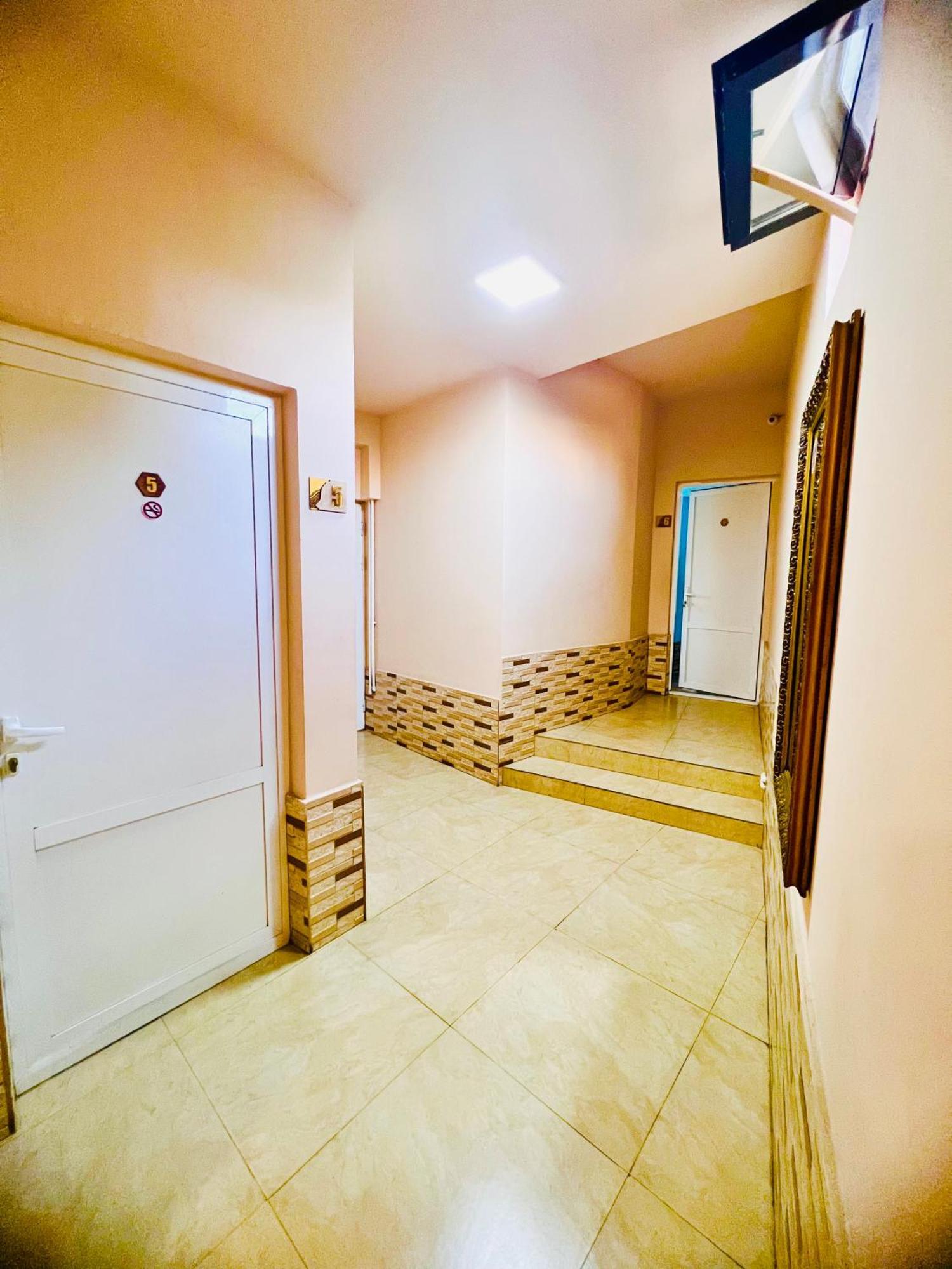 Marnar Hotel エレバン エクステリア 写真