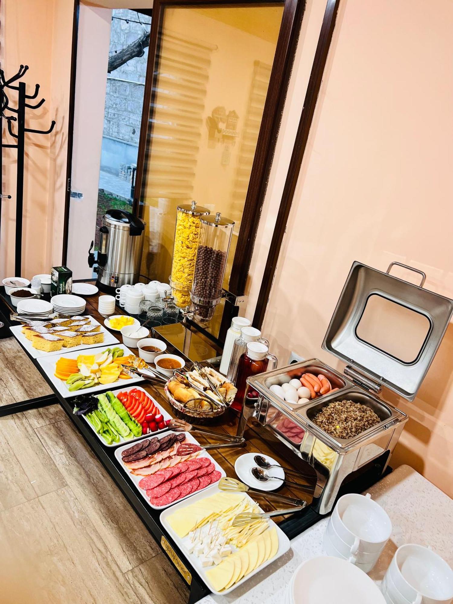 Marnar Hotel エレバン エクステリア 写真
